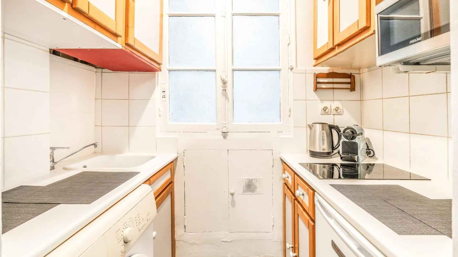 Apartment Levis Charming Place Paris